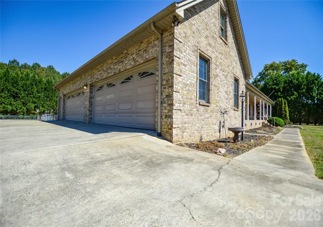 Photo 4 of Single family home for sale at 365 Wildlife Clb Ln, Taylorsville, NC 28681 | MLS# 4382663 | Listing updated on 2026-09-19