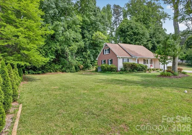 3rd image of 1303 Wildwood Dr, Kannapolis, NC 28081 | MLS# 4382701