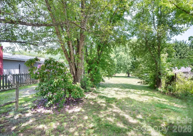 Photo 3 of Single family home for sale at 2802 Beaverdam Rd, Canton, NC 28716 | MLS# 4382703 | Listing updated on 2026-10-01