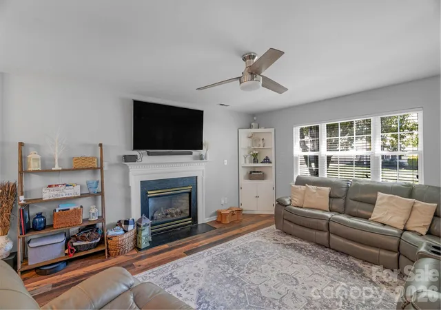 Photo 4 of Single family home for sale at 107 Howe St, Belmont, NC 28012 | MLS# 4382704 | Listing updated on 2026-10-07