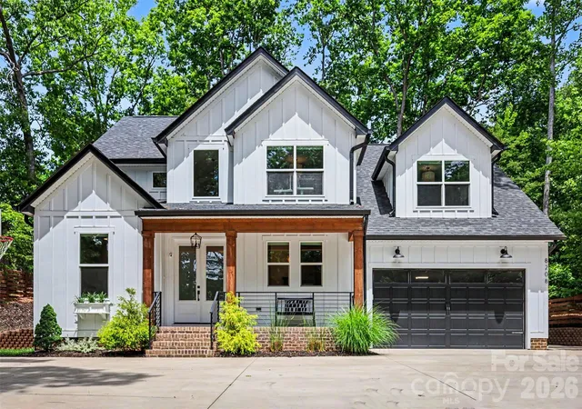 Photo 1 of Single family home for sale at 8208 New Town Rd, Waxhaw, NC 28173 | MLS# 4382705 | Listing updated on 2026-10-01