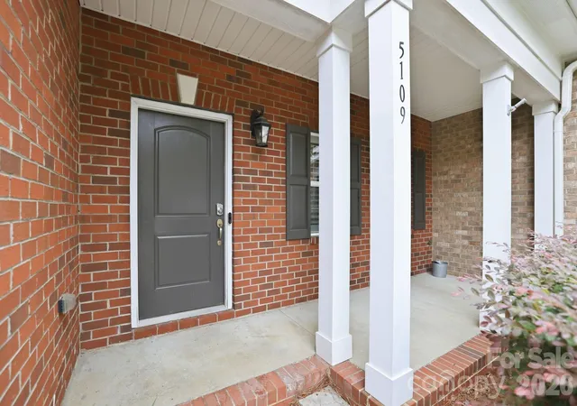 3rd image of 5109 Pansley Dr, Charlotte, NC 28226 | MLS# 4382768