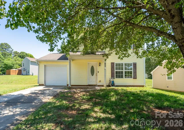 Photo 1 of Single family home for sale at 511 Lightspun Ln, Charlotte, NC 28216 | MLS# 4382805 | Listing updated on 2026-09-18