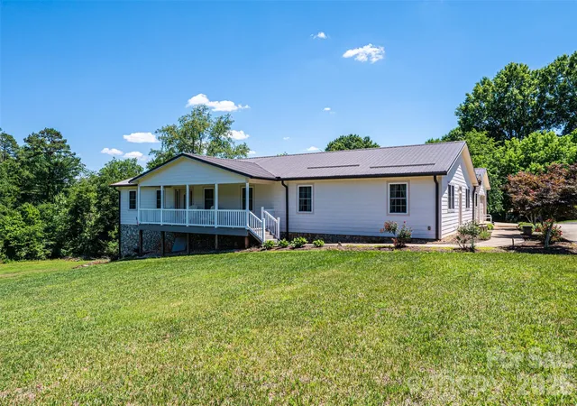 2nd image of 460 Sunset St, Granite Falls, NC 28630 | MLS# 4382818