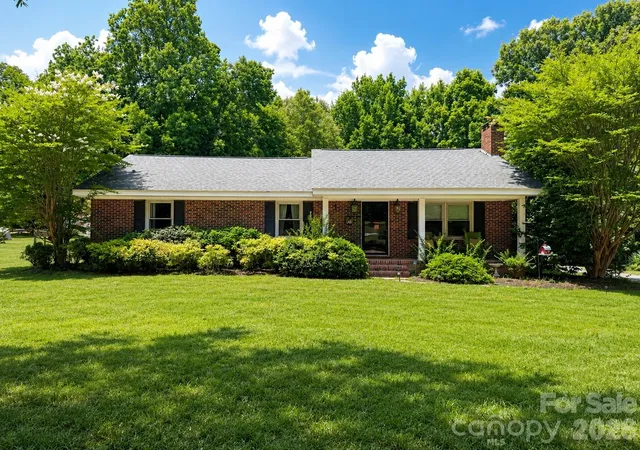 Homes for sale in Hickory Grove, SC | 5965 Hwy 97 Rd, Hickory Grove, SC 29717 | MLS# 4382831