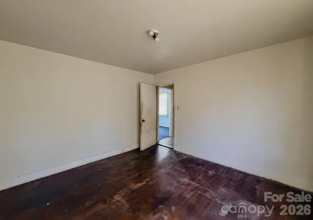 Photo 4 of Single family home for sale at 929 Mt Gallant Dr, Rock Hill, SC 29730 | MLS# 4382834 | Listing updated on 2026-10-08