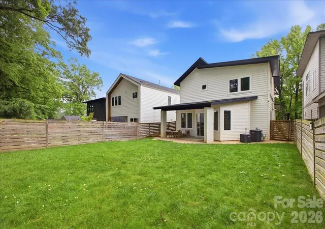 3rd image of 3116 Creighton Dr, Charlotte, NC 28205 | MLS# 4382837