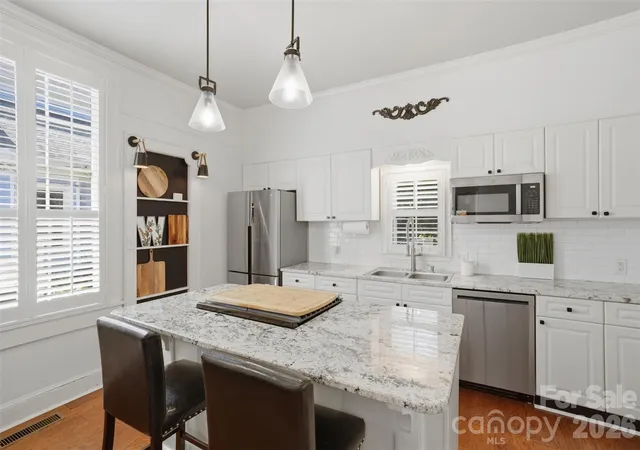 4th image of 500 N Main Ave, Newton, NC 28658 | MLS# 4382838