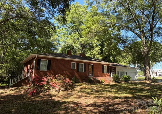 Photo 3 of Single family home for sale at 382 Alexis High Shls Rd, Dallas, NC 28034 | MLS# 4382850 | Listing updated on 2026-09-06