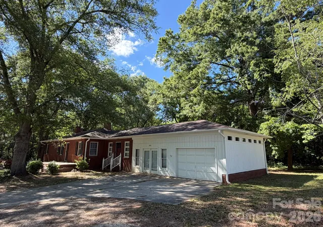 Photo 4 of Single family home for sale at 382 Alexis High Shls Rd, Dallas, NC 28034 | MLS# 4382850 | Listing updated on 2026-09-06