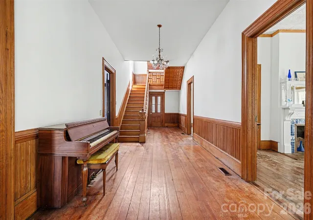 Photo 4 of Single family home for sale at 404 W Kerr St, Salisbury, NC 28144 | MLS# 4382853 | Listing updated on 2026-06-10