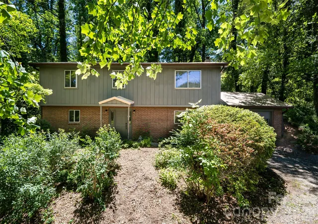 Photo 1 of Single family home for sale at 1 Beaverdam Knoll Rd, Asheville, NC 28804 | MLS# 4382855 | Listing updated on 2026-10-02