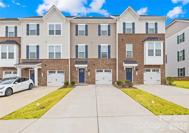 Photo 1 of Townhouse for sale at 2620 Grantham Pl Dr #42, Fort Mill, SC 29715 | MLS# 4382871 | Listing updated on 2026-08-17