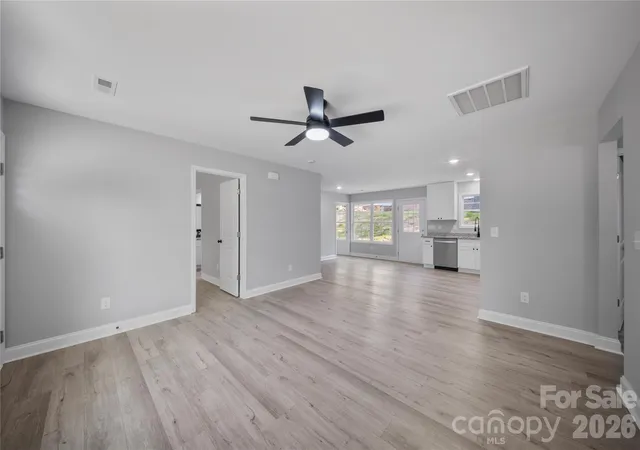 Photo 3 of Single family home for sale at 303 W 9th Street, Kannapolis, NC 28081 | MLS# 4382873 | Listing updated on 2026-08-12