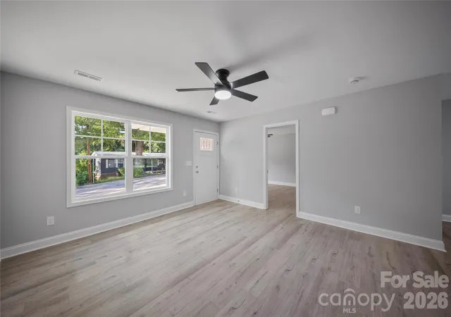Photo 4 of Single family home for sale at 303 W 9th Street, Kannapolis, NC 28081 | MLS# 4382873 | Listing updated on 2026-08-12