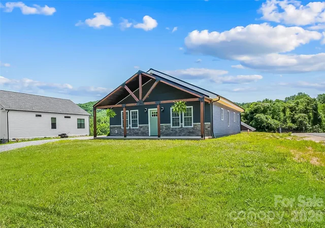 Homes for sale in Marion, NC | 364 Carolina Avenue Avenue #2, Marion, NC 28752 | MLS# 4382907