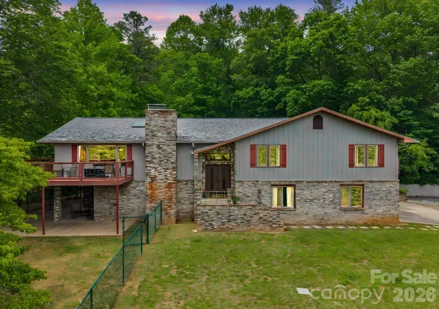 Photo 3 of Single family home for sale at 656 Cashiers Valley Rd, Brevard, NC 28712 | MLS# 4382914 | Listing updated on 2026-08-26
