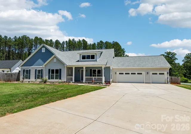 Photo 1 of Single family home for sale at 5301 Garden Gate Dr, Monroe, NC 28112 | MLS# 4382956 | Listing updated on 2026-10-02