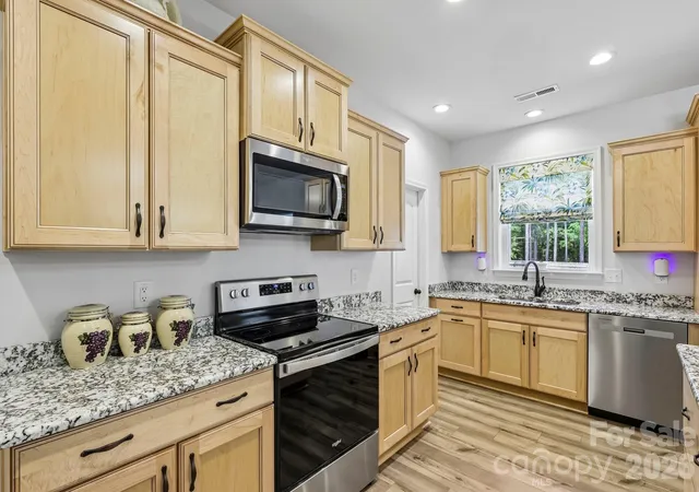 Photo 4 of Single family home for sale at 5301 Garden Gate Dr, Monroe, NC 28112 | MLS# 4382956 | Listing updated on 2026-10-02