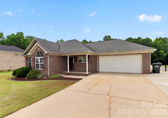 Homes for sale in Marshville, NC | 2823 Gourdvine Dr, Marshville, NC 28103 | MLS# 4382980