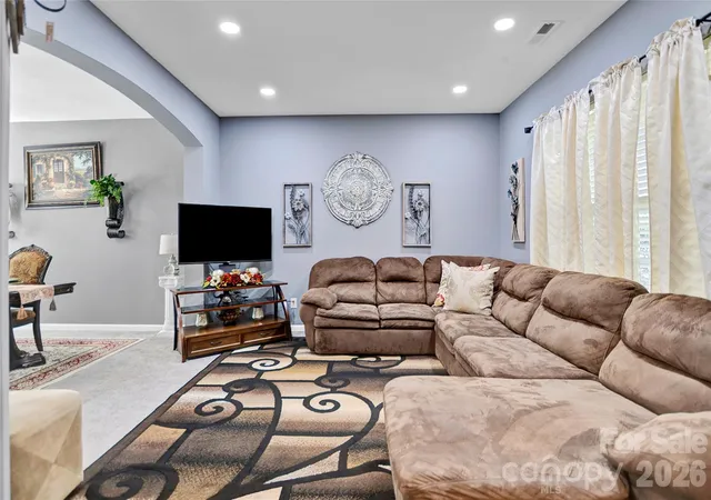 3rd image of 9806 Back Acre Dr, Charlotte, NC 28213 | MLS# 4382995