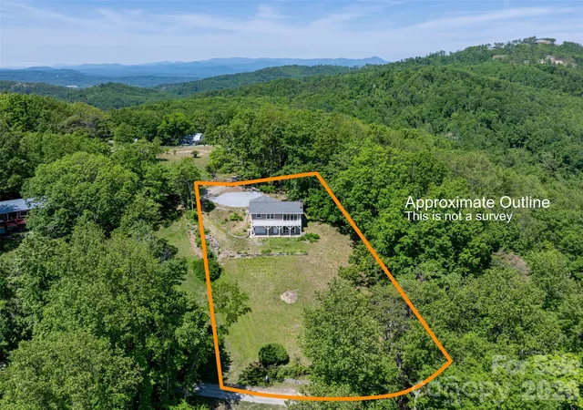 44th image of 69 Milburn Ln, Hendersonville, NC 28792 | MLS# 4383006
