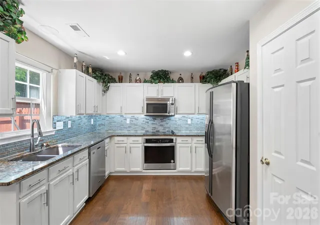 4th image of 7923 Shiny Meadow Ln, Charlotte, NC 28215 | MLS# 4383016