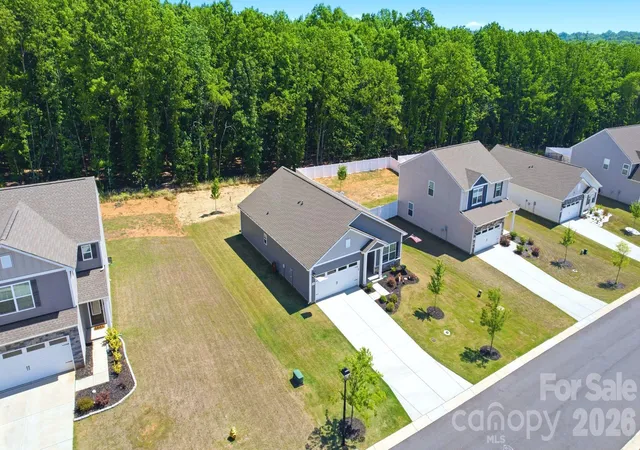 Photo 3 of Single family home for sale at 124 N Sina St, Troutman, NC 28166 | MLS# 4383028 | Listing updated on 2026-09-30