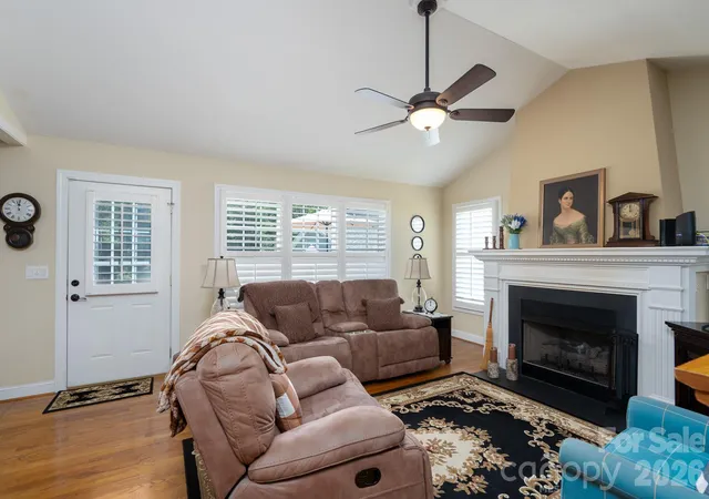 Photo 2 of Single family home for sale at 587 Marigold Dr, Kannapolis, NC 28083 | MLS# 4383052 | Listing updated on 2026-08-27