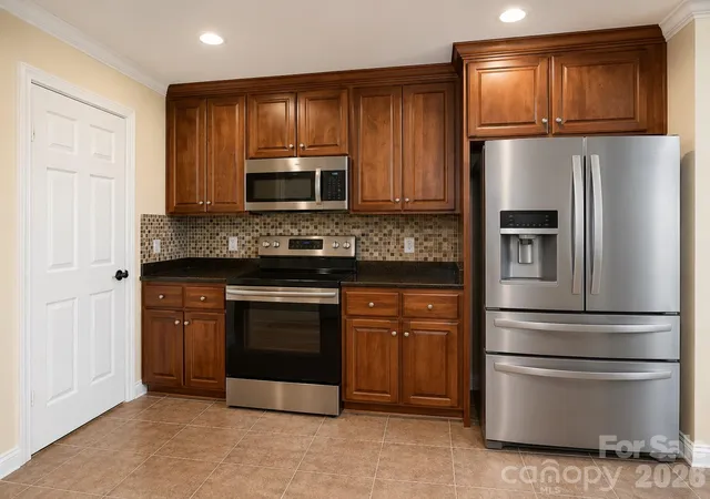 Photo 3 of Single family home for sale at 587 Marigold Dr, Kannapolis, NC 28083 | MLS# 4383052 | Listing updated on 2026-10-05