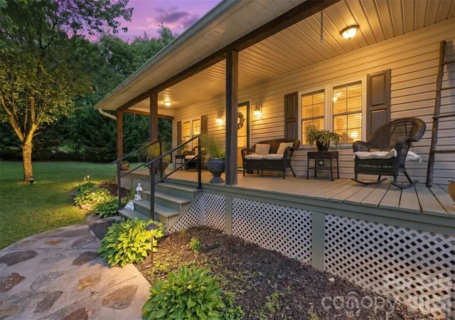 Photo 3 of Single family home for sale at 176 + 174 Oak Holw Rd, Union Grove, NC 28689 | MLS# 4383053 | Listing updated on 2026-08-28