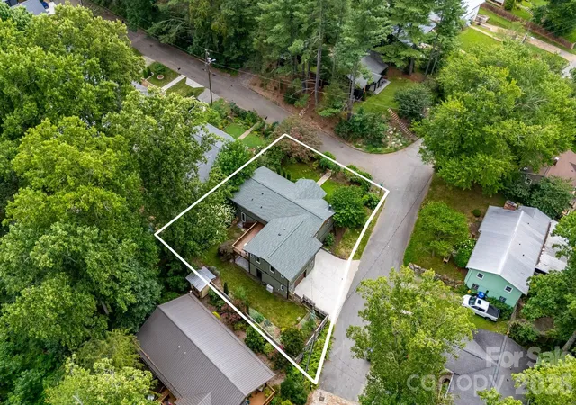 48th image of 10 Davenport Pl, Asheville, NC 28806 | MLS# 4383059
