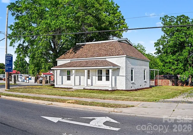 Homes for sale in Albemarle, NC | 405 Aquadale Rd, Albemarle, NC 28001 | MLS# 4383064