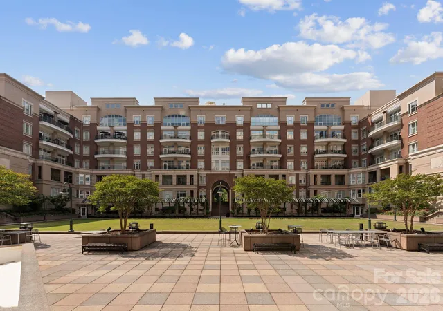 Homes for sale in Charlotte, NC | 400 N Church St, Charlotte, NC 28202