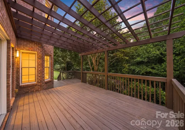 Photo 2 of Single family home for sale at 381 Lake Forest Dr, Taylorsville, NC 28681 | MLS# 4383134 | Listing updated on 2026-09-28