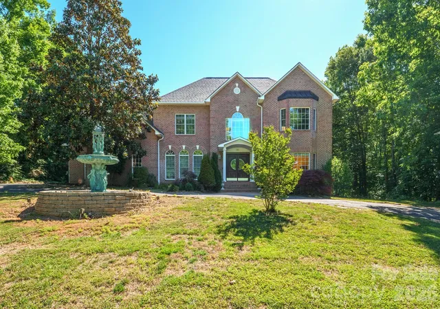 2nd image of 381 Lake Forest Dr, Taylorsville, NC 28681 | MLS# 4383134
