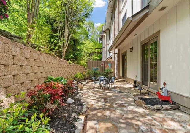 Photo 2 of Condo for sale at 52 Logging Horse Rd #A102, Burnsville, NC 28714 | MLS# 4383139 | Listing updated on 2026-08-03