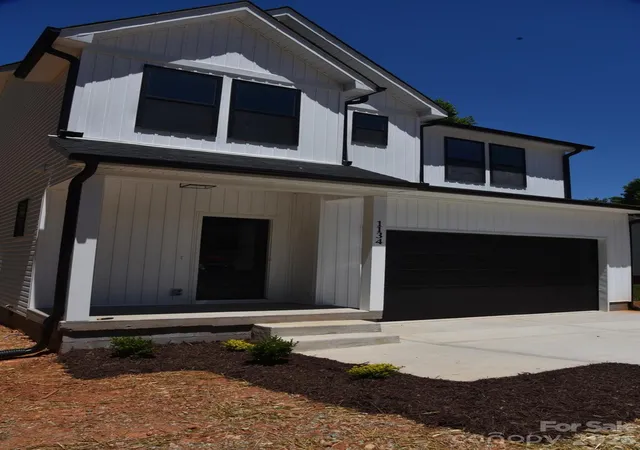 Photo 3 of Single family home for sale at 1134 Lyndsey Brooke Ct, Lincolnton, NC 28092 | MLS# 4383149 | Listing updated on 2026-09-24