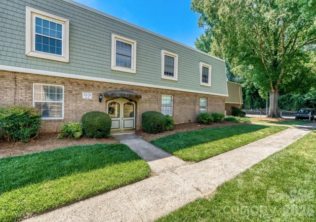 2nd image of 2610 Park Rd #B, Charlotte, NC 28209 | MLS# 4383163