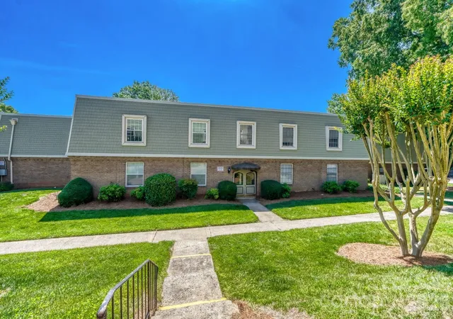 4th image of 2610 Park Rd #B, Charlotte, NC 28209 | MLS# 4383163