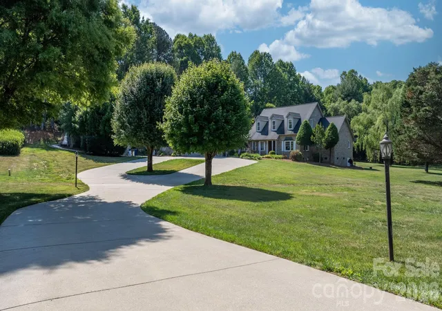 3rd image of 401 Redwood Ct, Lenoir, NC 28645 | MLS# 4383184