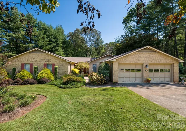 3rd image of 40 Applecross Rd, Weaverville, NC 28787 | MLS# 4383217