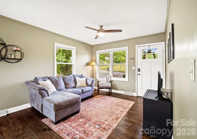 Photo 2 of Single family home for sale at 708 Prince Dr, Hendersonville, NC 28791 | MLS# 4383247 | Listing updated on 2026-10-05