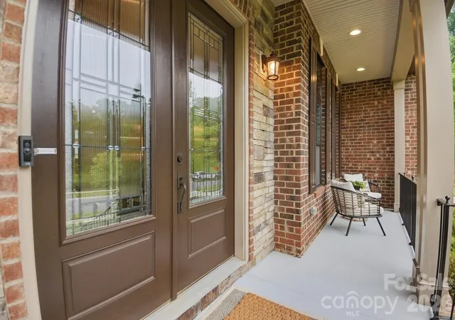 Photo 1 of Single family home for sale at 7626 Deerfield Manor Dr, Charlotte, NC 28270 | MLS# 4383264 | Listing updated on 2026-10-06