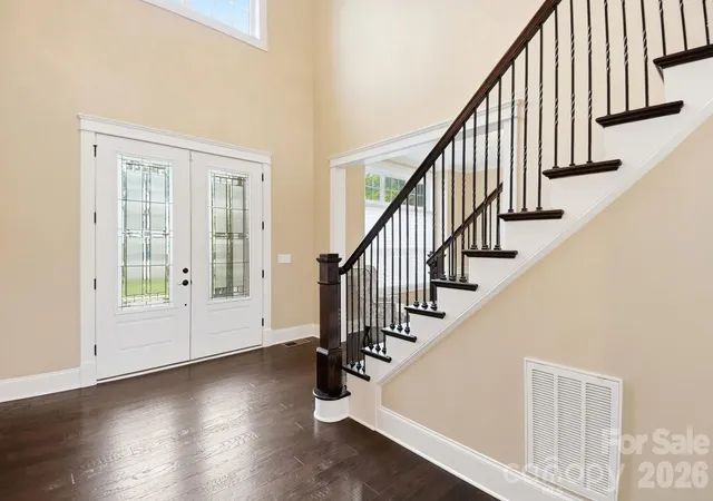 Photo 2 of Single family home for sale at 7626 Deerfield Manor Dr, Charlotte, NC 28270 | MLS# 4383264 | Listing updated on 2026-10-06