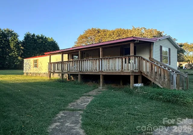 Single family home for sale at 2330 Springdale Dr, Newton, NC 28658 | MLS# 4383281