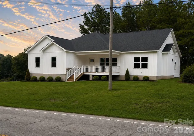 2nd image of 1569 E Ridge Rd, Salisbury, NC 28144 | MLS# 4383289
