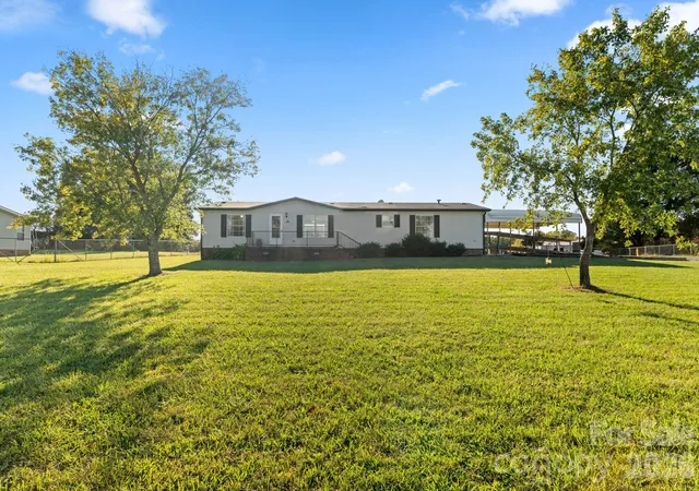 Photo 16 of Single family home for sale at 25 Lineside Dr, Stony Point, NC 28678 | MLS# 4383309 | Listing updated on 2026-10-19