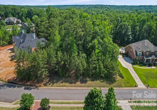 1st image of 1235 Lancashire Dr, Fort Mill, SC 29707 | MLS# 4383321