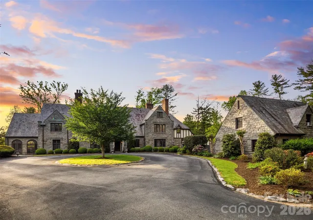 4th image of 436 Vanderbilt Rd, Asheville, NC 28803 | MLS# 4383346